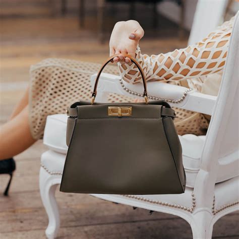 comprar fendi peekaboo|fendi peekaboo satchel.